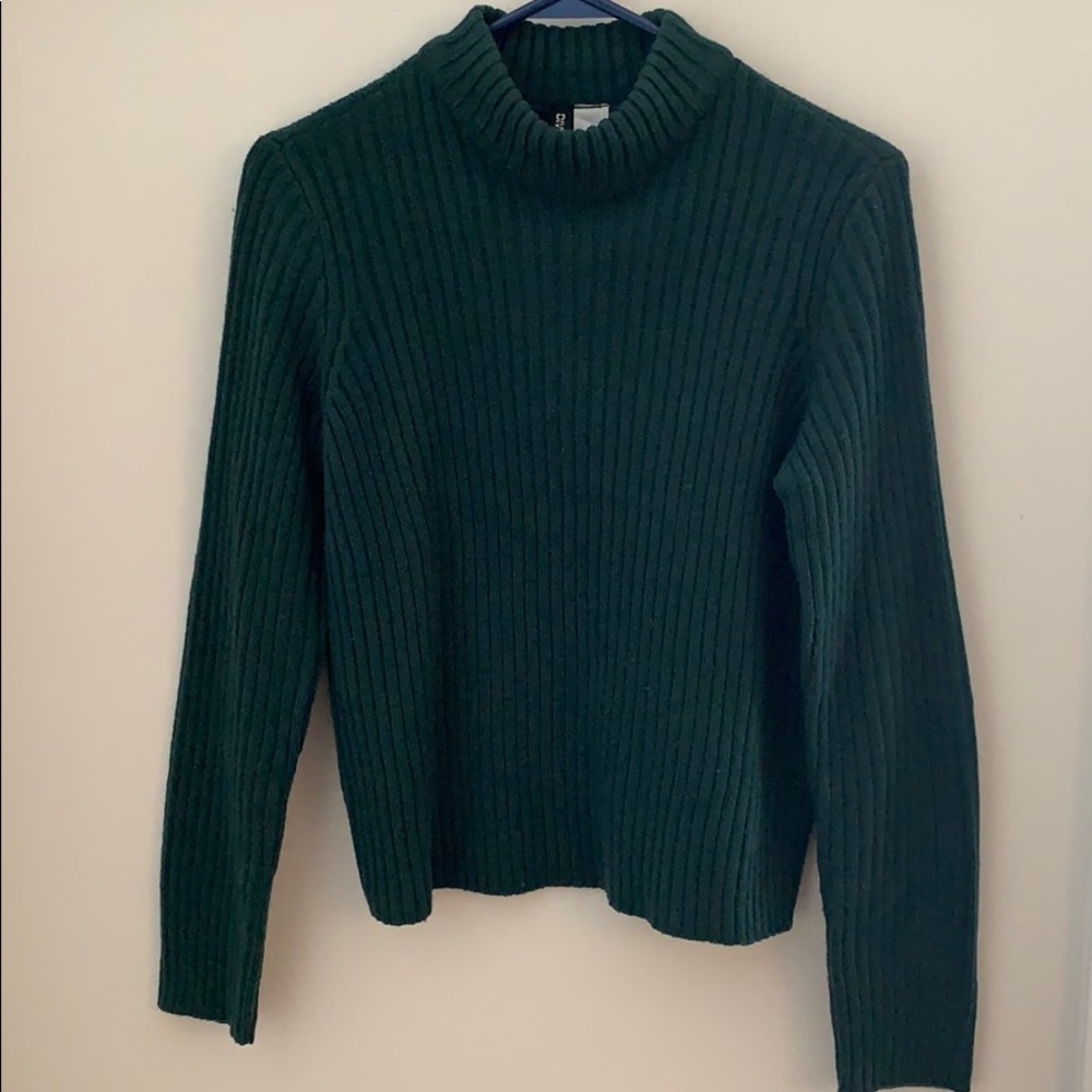 H&M Cropped Green Sweater
